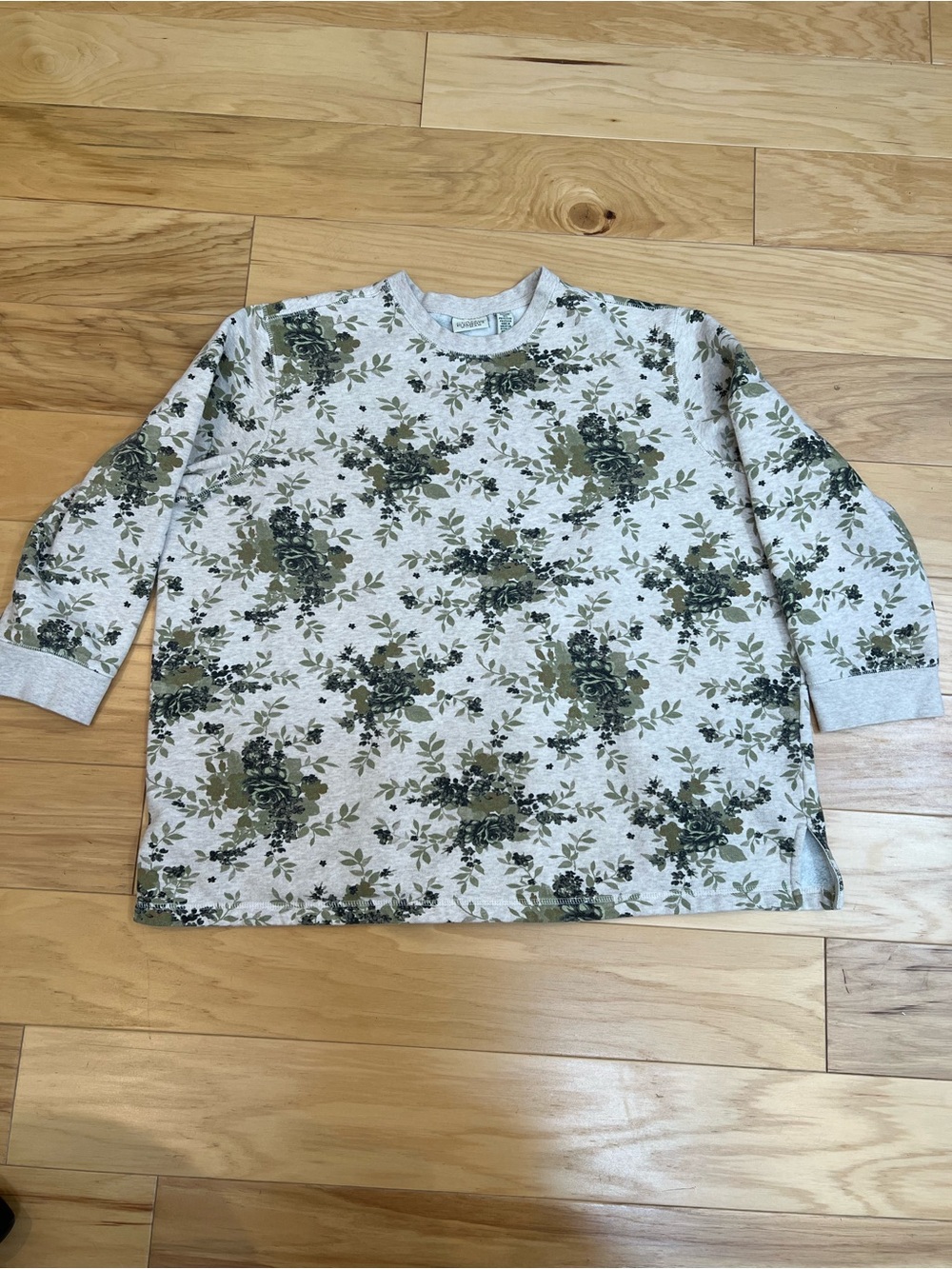 Classic Elements Light Gray and Olive Floral Long Sleeve Tee